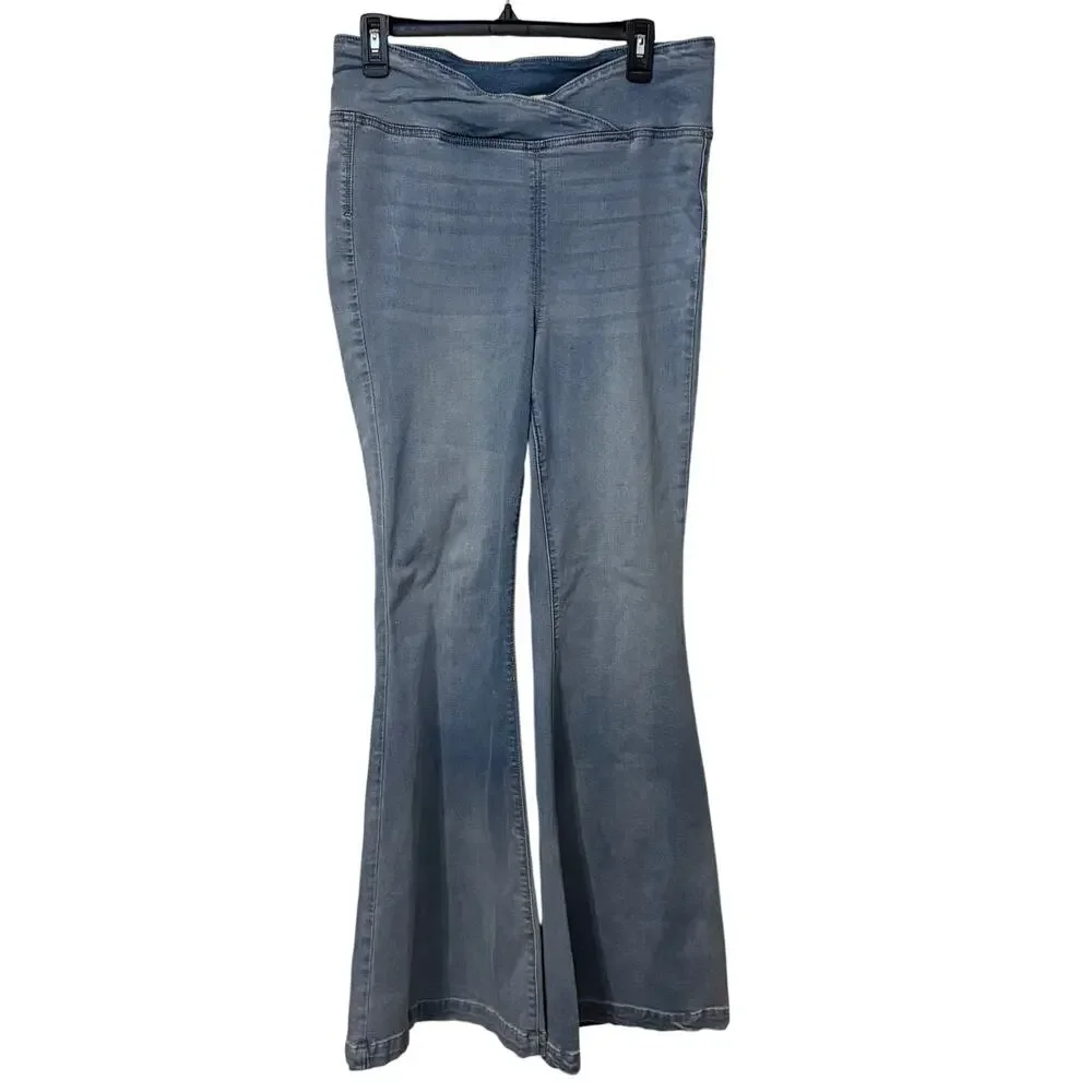 We The Free FP Blue Denim Pull On Venice Flare Jeans Size Large 31